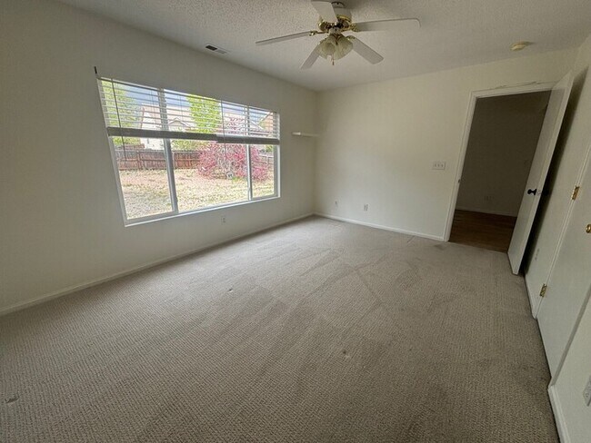 Building Photo - 5683 Anna Lee Way