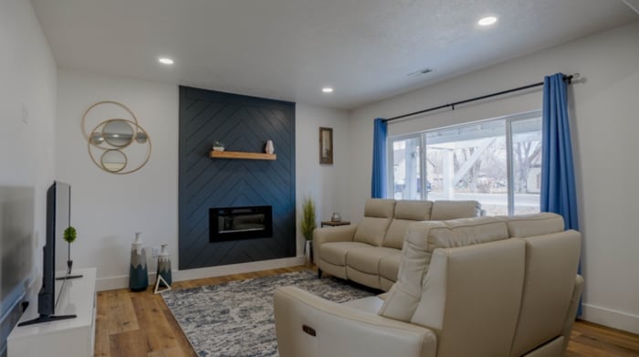 Primary Photo - FURNISHED MONTH TO MONTH with 20x30 Storage!