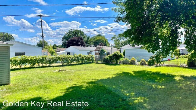 Foto del edificio - 3 br, 1 bath House - 27845 FLORAL ST