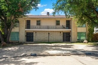 Building Photo - 3621 Stables Ln