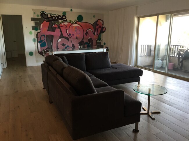 Building Photo - 2540 Clairemont Dr