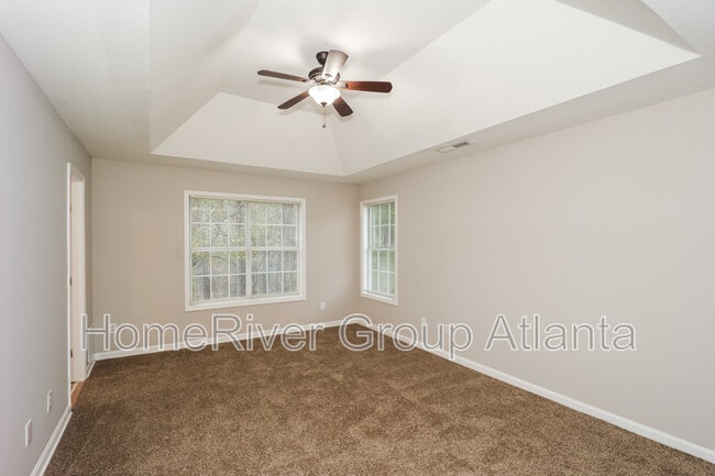 Building Photo - 2175 Lake Royale Dr