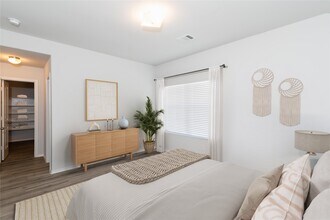 Building Photo - 5610 Cobark Creek Trl