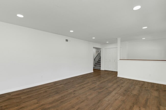 Foto del edificio - 1531 Sundale Rd