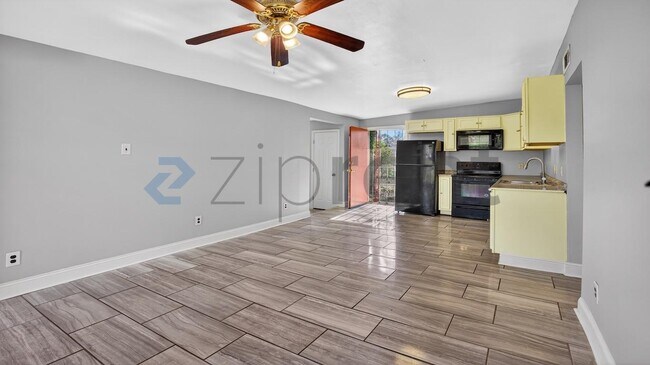 Foto del edificio - 1657 Thornton Pl SW