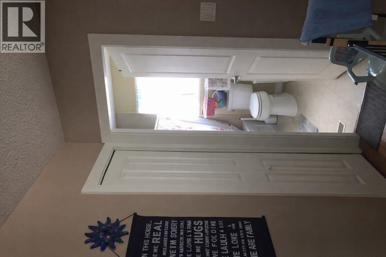 Photo du bâtiment - 7489 19th Ave