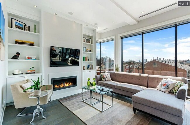 Foto del edificio - 1404 W Chicago Ave