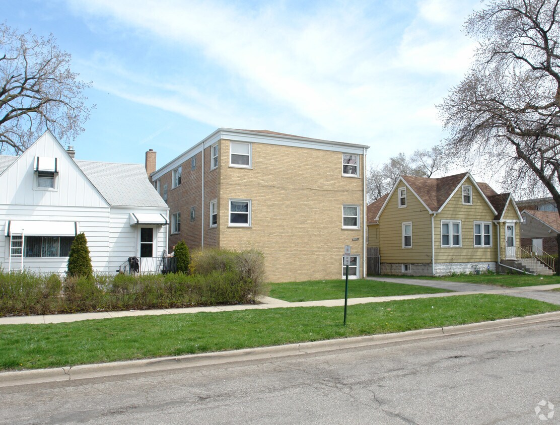 Foto del edificio - 2045 N 18th Ave