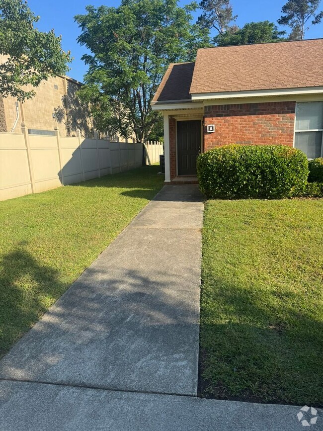 Building Photo - 4387A MAYFIELD Dr