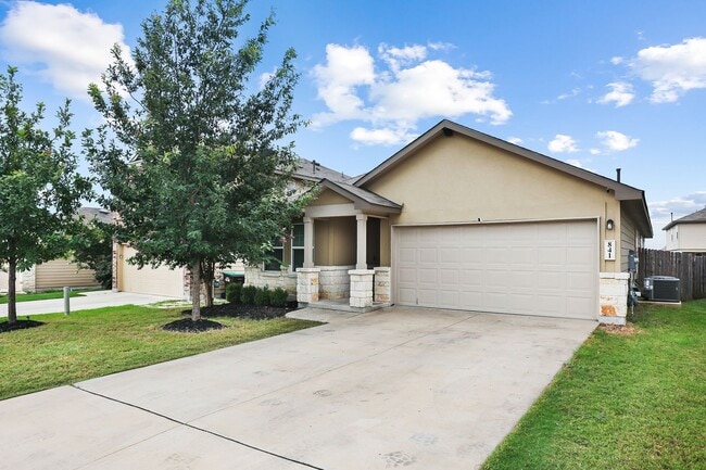 Building Photo - 4 Bedroom 2 Bathroom located in Redbird Ra...
