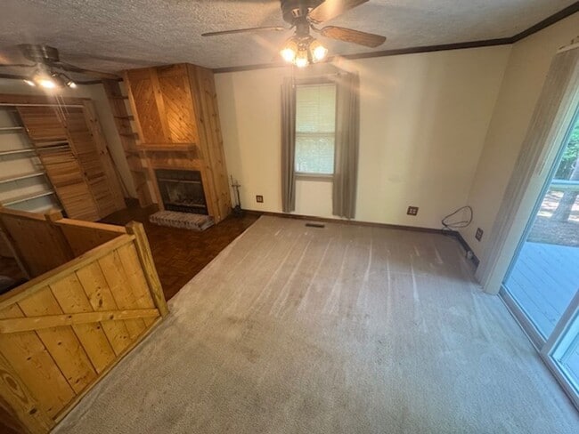 Building Photo - 246 Waterview Dr