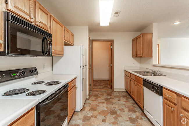 2BR Townhome - Kitchen - Southern Hills