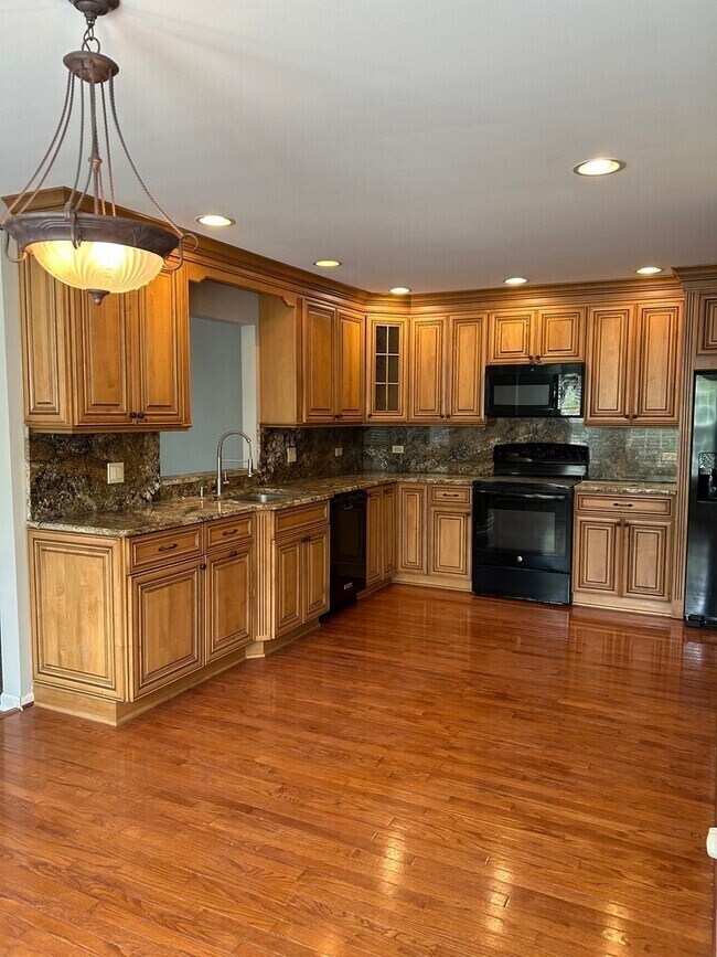 Foto del edificio - 1381 Laurel Oaks Dr