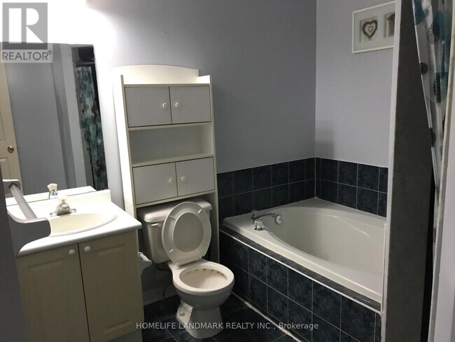 Building Photo - 37 Sylwood Crescent