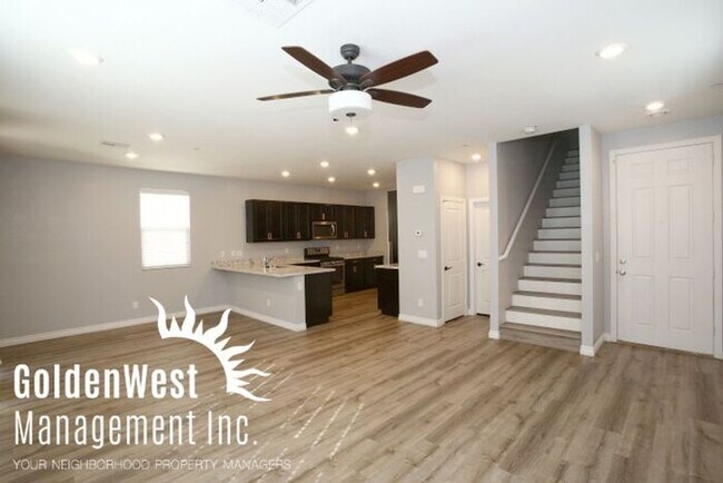 Building Photo - Cozy 3Bdm 2.5Ba home in Capobella Ave.