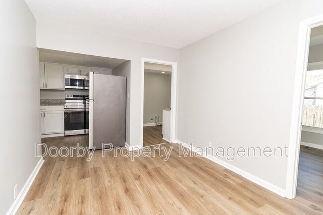 Building Photo - 103 Farris St NE