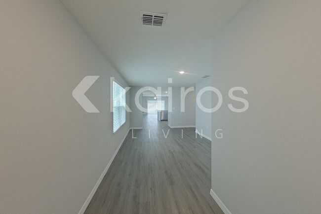 Building Photo - 8583 SW 43rd Ter