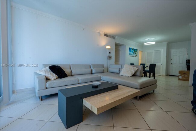 Foto del edificio - 2501 S Ocean Dr