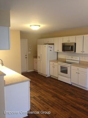 Building Photo - 3 br, 2 bath House - 1941 Caviness Street