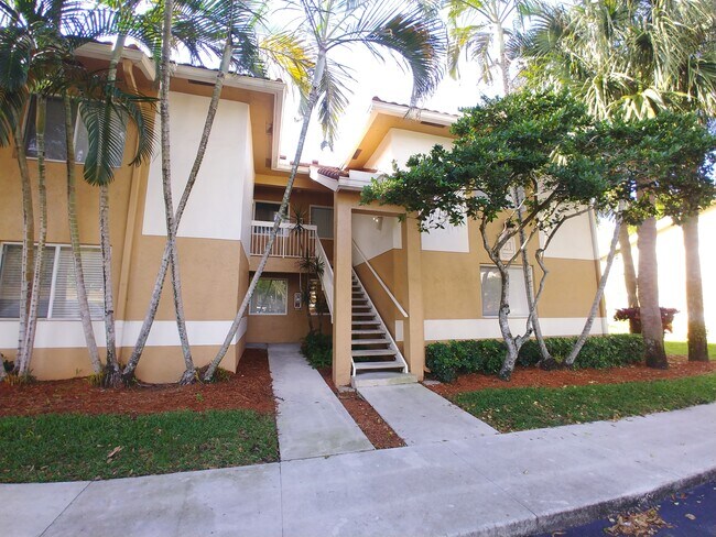 Building Photo - 705 NW 91st Ter