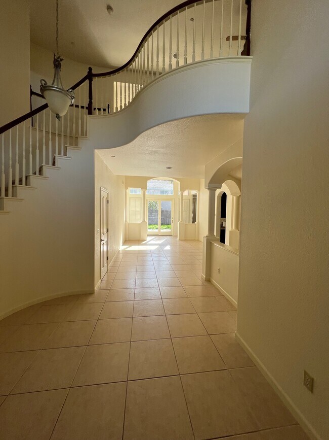 Building Photo - 1250 Earlton Ln