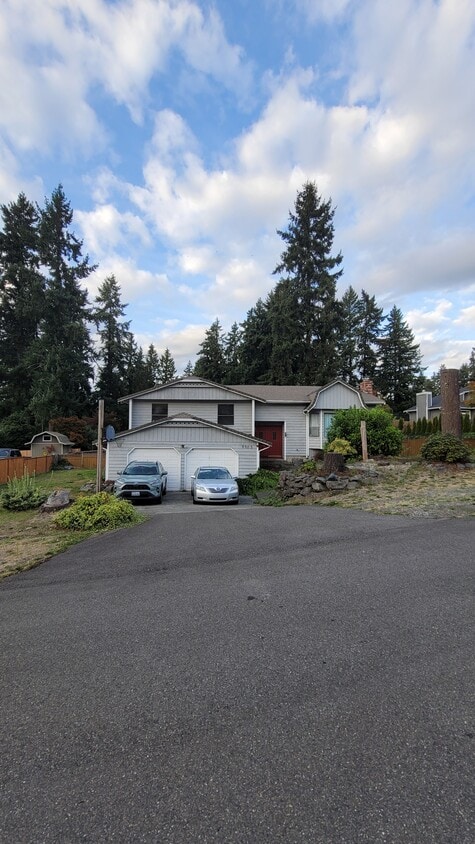 Primary Photo - 9905 157th St E