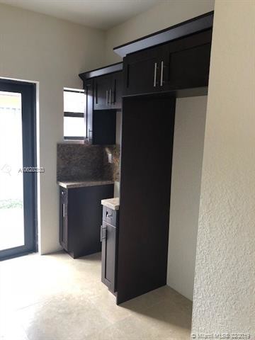 Foto del edificio - 220 NW 55th Ct