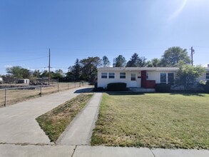 Building Photo - 2115 Symons St