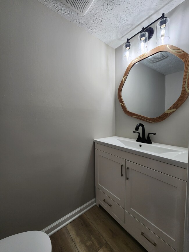 Building Photo - 7497 Stonetrail Way