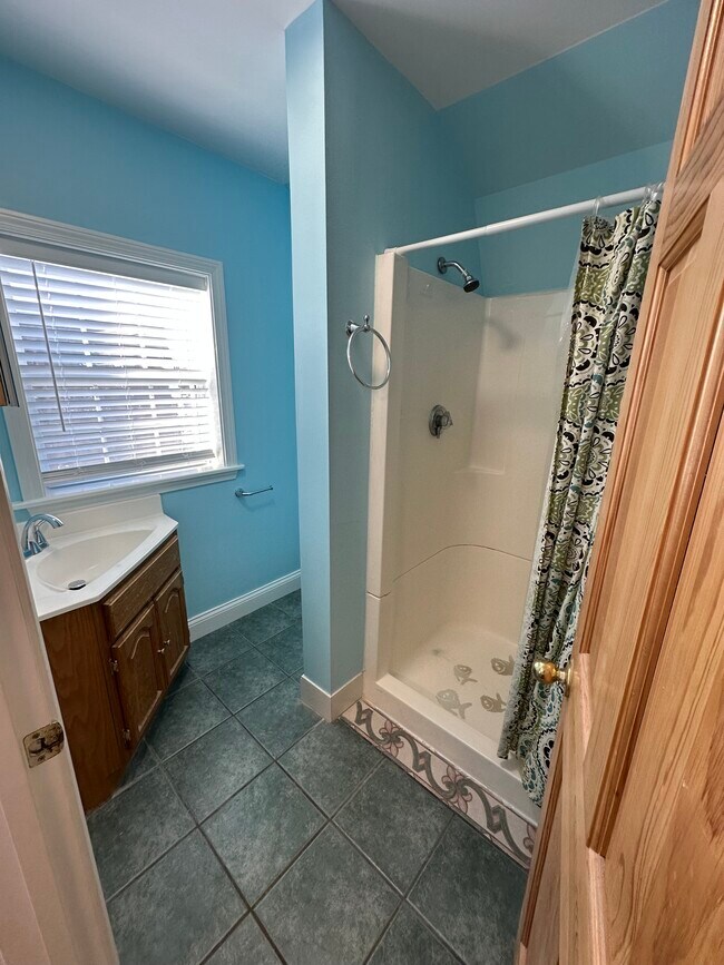 Foto del edificio - 524 W River Rd