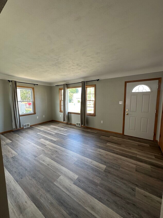 Foto principal - 1422 9th St NW