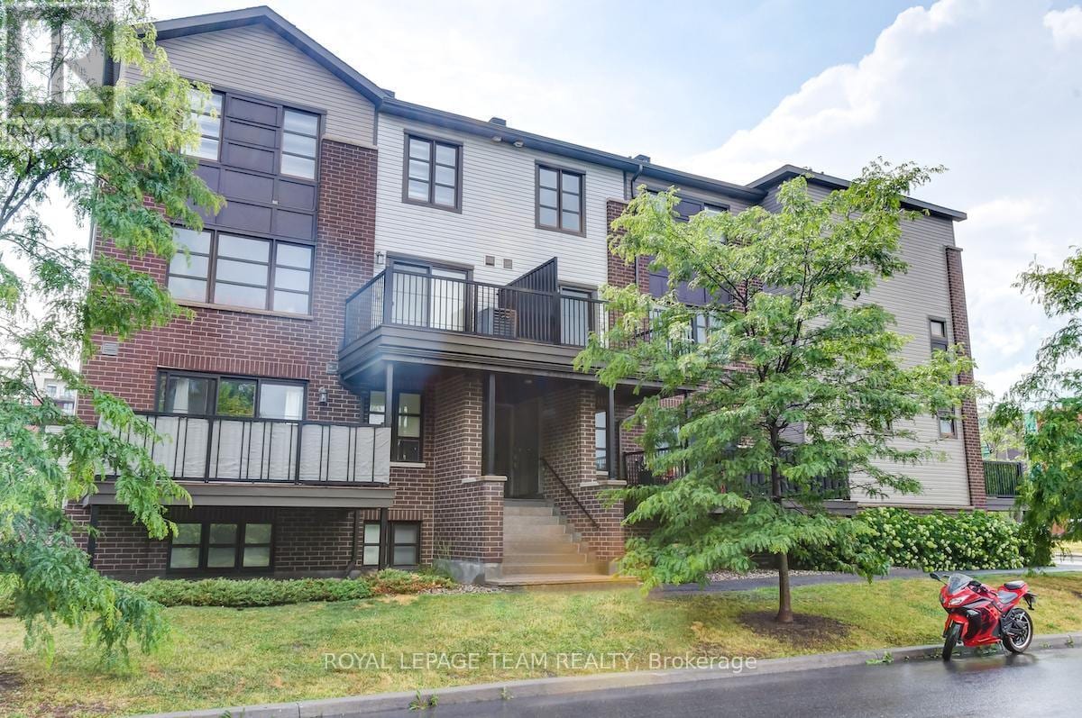 Photo principale - 408 Silverstone Way