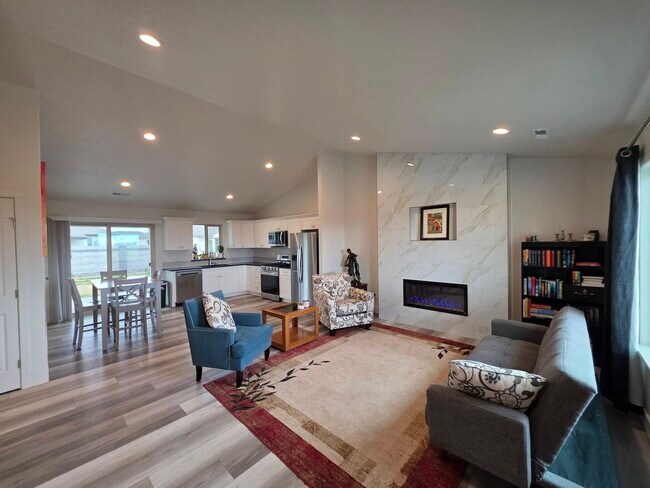 Foto del edificio - 6817 Rd 108