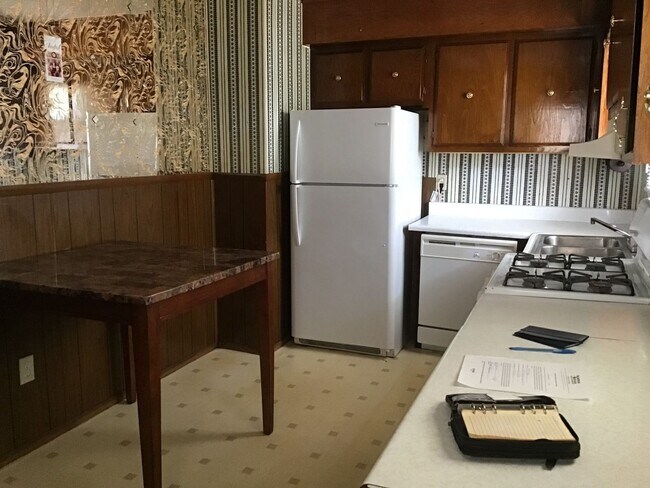 Foto del edificio - 3 br, 1.5 bath House - 510 ERFORD RD