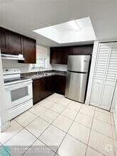 Building Photo - 101 NE 41st St