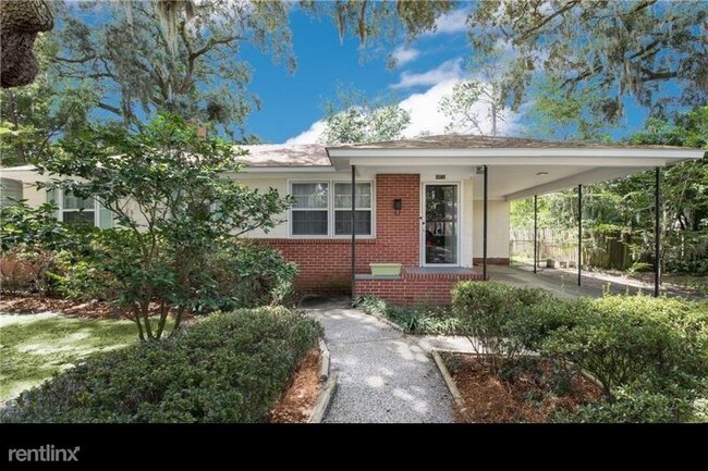 Building Photo - 3 br, 2 bath House - 2105 East 60th Street