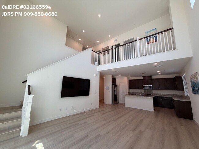 Foto del edificio - Eastvale 4 Bedroom Condo