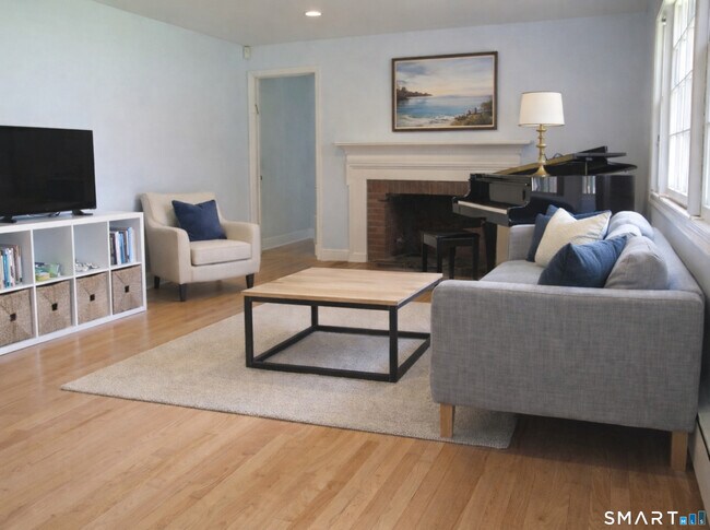 Foto del edificio - 88 Sanford Ln