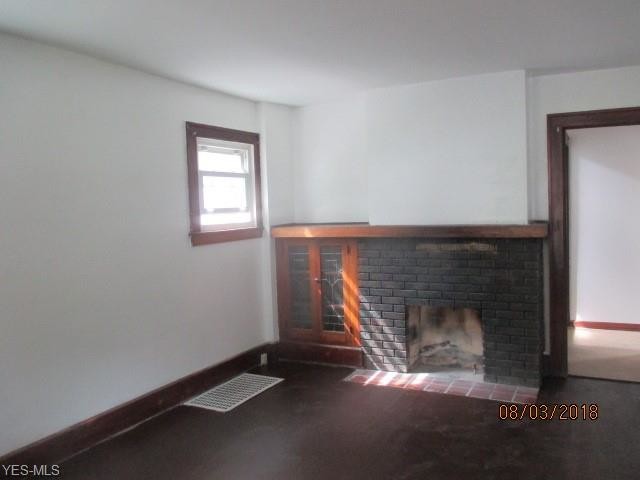 Building Photo - 916 Sherwood Ave