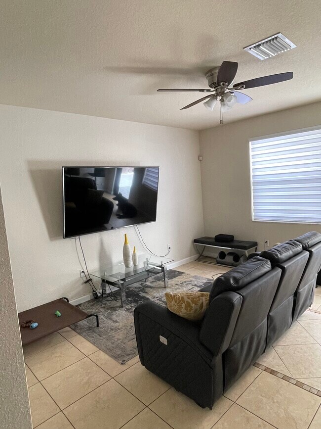 Foto del edificio - 23432 SW 113th Ave