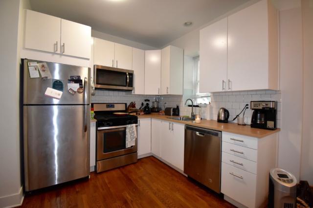 Building Photo - 2 bedroom in CHICAGO IL 60625