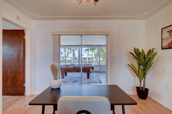 Foto del edificio - 107 Jamaica Dr