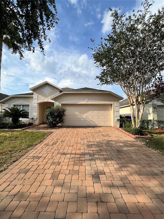 Foto principal - 4776 Cumbrian Lakes Dr