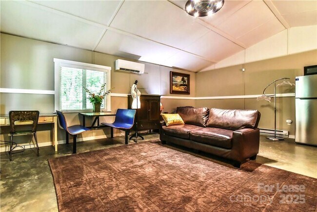 Foto del edificio - 543 College St