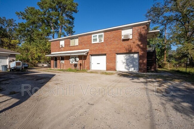 Foto del edificio - 6 Ronnie Ave