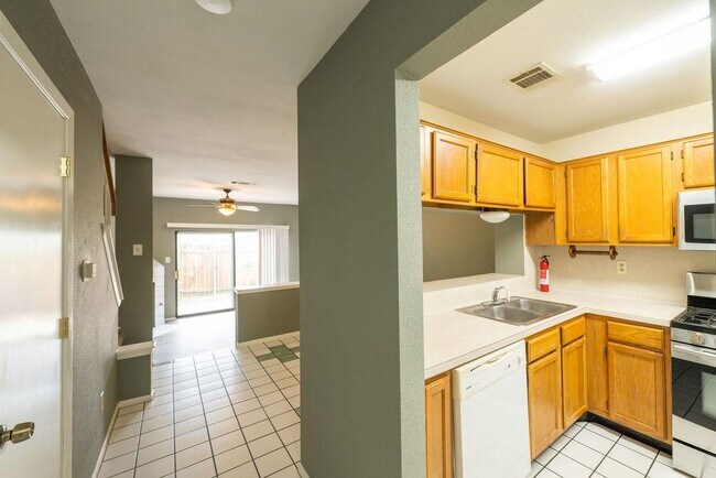 Foto del edificio - 11901 Swearingen Dr