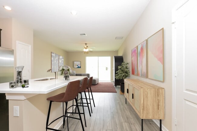 Foto del edificio - 1723 Party Pl