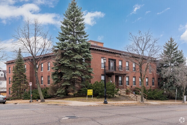 Building Photo - 501 W Franklin Ave