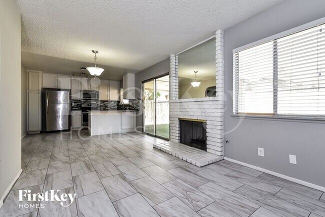 Building Photo - 1613 Amboy Drive