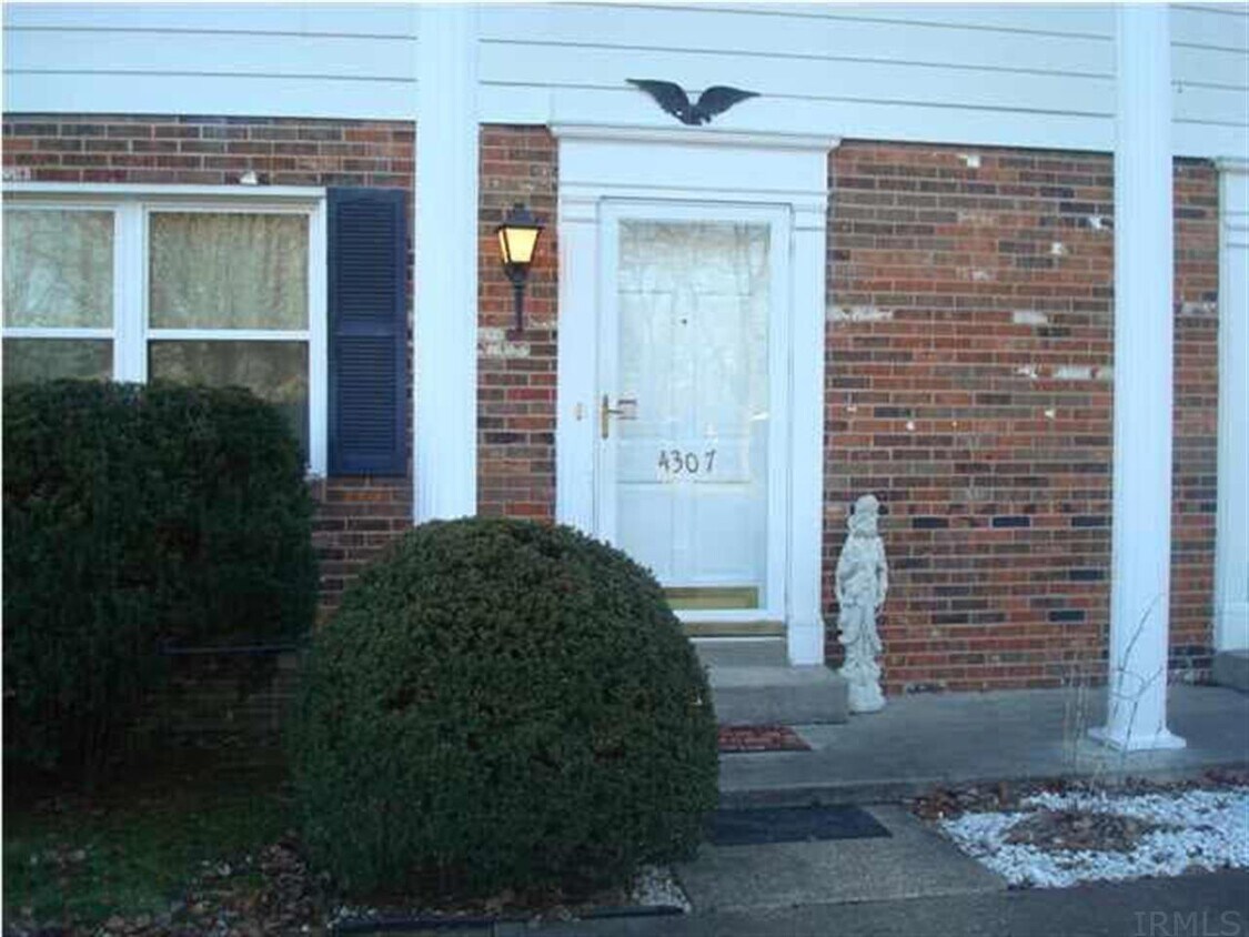Primary Photo - 4307 Maxwell Ave